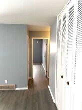 104 N Brookwood Way-Unit -#2 in Mansfield, OH - Building Photo - Building Photo