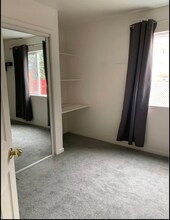 1524 Kenneth St in Seaside, CA - Foto de edificio - Building Photo