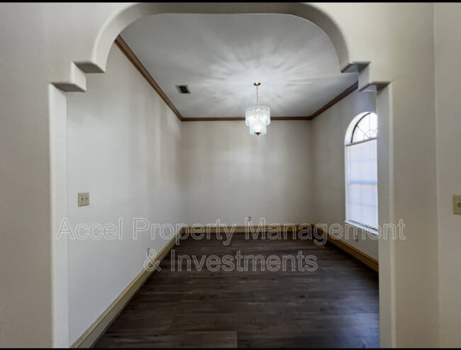 1703 Sunrise in Palmhurst, TX - Building Photo - Building Photo