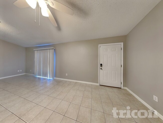 4317 Longshore Dr in Land O Lakes, FL - Building Photo - Building Photo