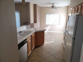 2121 Echo Bay in Las Vegas, NV - Building Photo - Building Photo