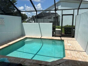 2568 Maneshaw Ln in Kissimmee, FL - Building Photo - Building Photo