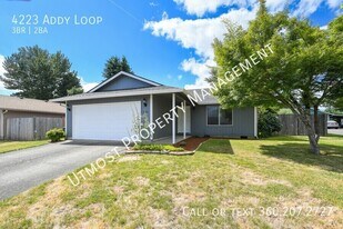 4223 Addy Loop in Washougal, WA - Building Photo