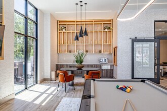 Highgate at Livingston in Livingston, NJ - Foto de edificio - Interior Photo