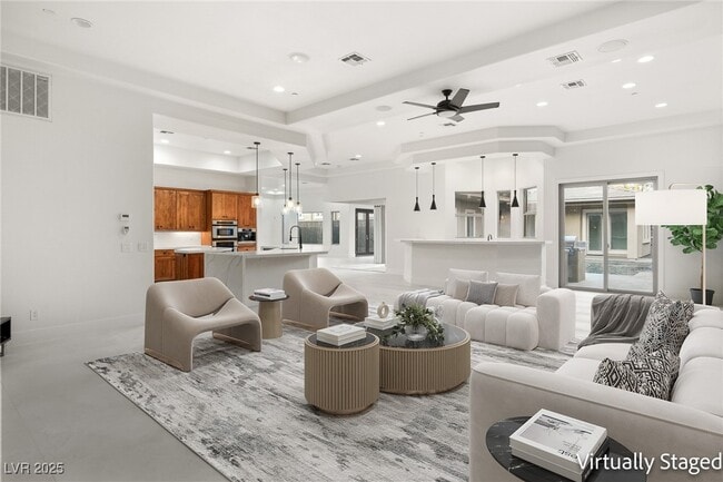 540 Regents Gate Dr in Henderson, NV - Building Photo - Building Photo