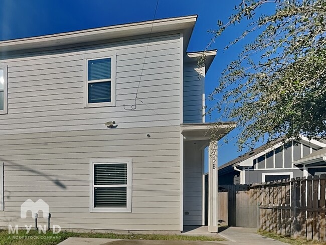 7922 Jester St in Houston, TX - Building Photo - Building Photo