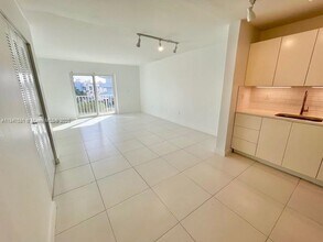 7125 Bonita Dr in Miami Beach, FL - Building Photo - Building Photo