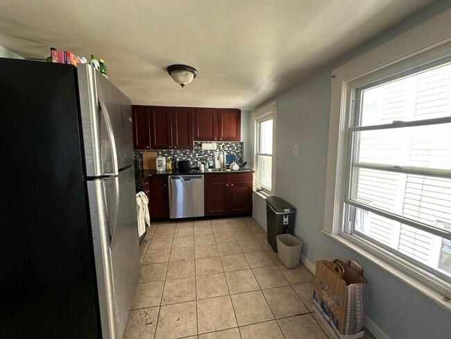 23 Boston St in Somerville, MA - Building Photo - Building Photo