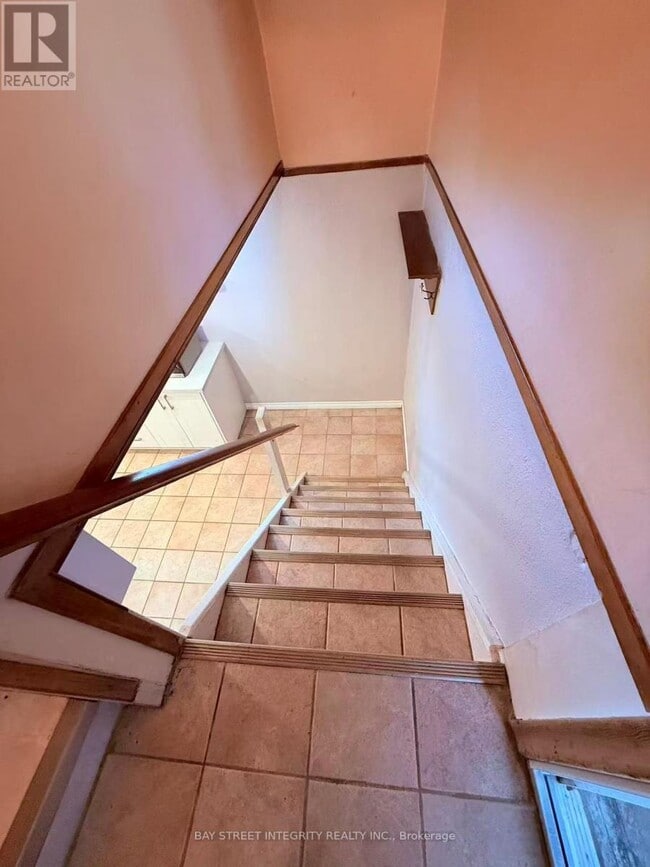 11 Southill Dr in Hamilton, ON - Building Photo - Building Photo