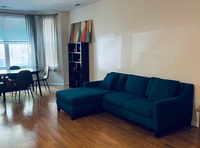 property at 4057 S Lake Park Ave