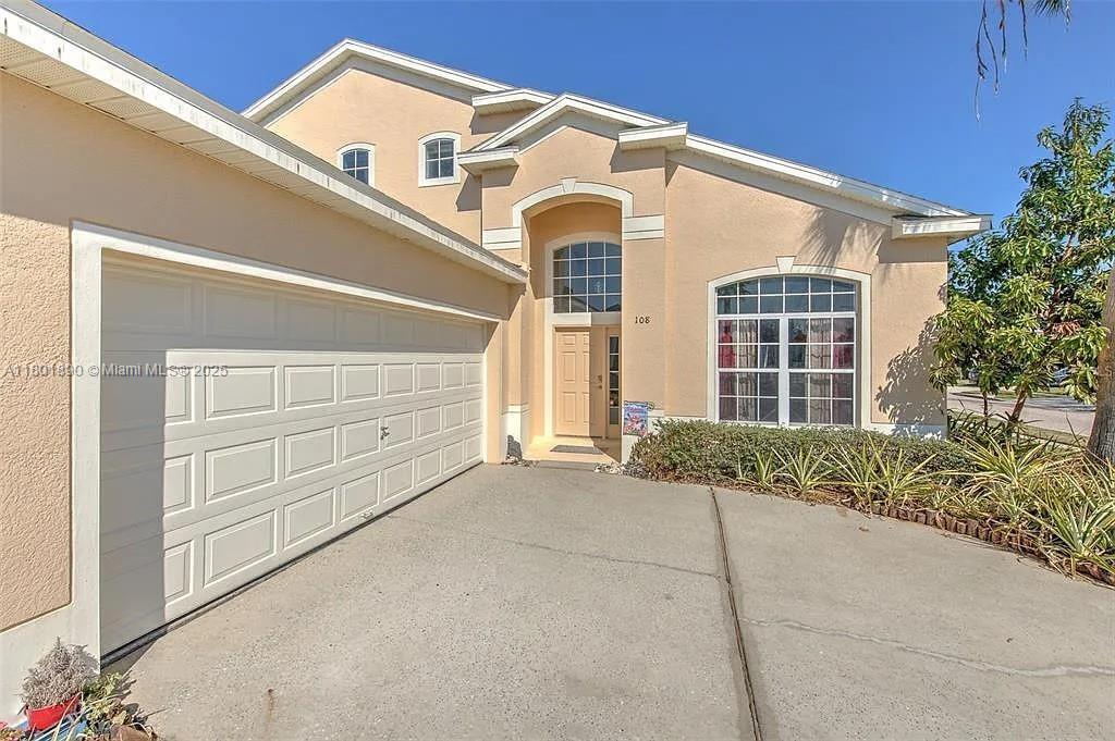 108 Emeraldview Ave in Davenport, FL - Building Photo