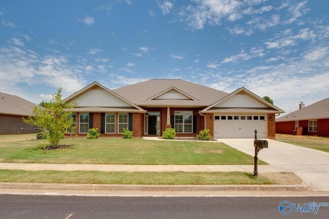 property at 512 Summer Cove Cir NW