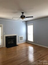 113 Lake Davidson Park in Davidson, NC - Building Photo - Building Photo