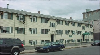 201 Cove St in Fall River, MA - Foto de edificio