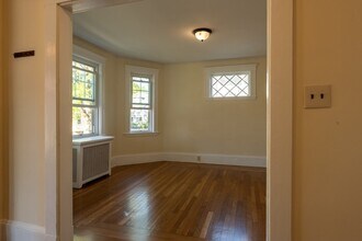 86 Harnden Ave, Unit #1 in Watertown, MA - Building Photo - Building Photo