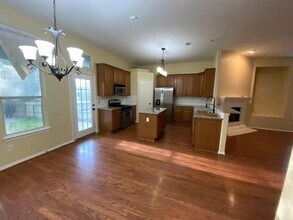 290 Adobe Terrace S in Montgomery, TX - Foto de edificio - Building Photo