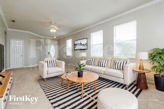 3440 Perching Rd in St. Cloud, FL - Foto de edificio - Building Photo