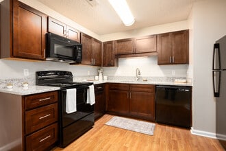 Alamance Reserve in Burlington, NC - Foto de edificio - Interior Photo