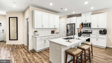 26 Four Leaf Dr in Downingtown, PA - Building Photo - Building Photo