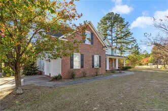 480 Whispering Pines Dr in Spring Lake, NC - Building Photo - Building Photo
