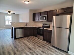 231 Smithson Ln in Clarksville, TN - Building Photo - Building Photo