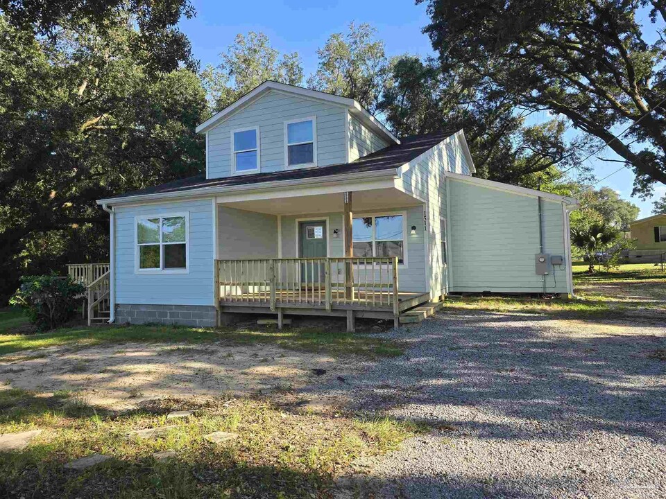 1511 Magaha Ln in Pensacola, FL - Building Photo