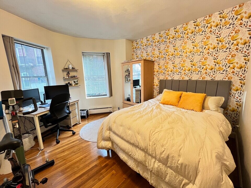 296 Columbus Ave, Unit 1C in Boston, MA - Building Photo