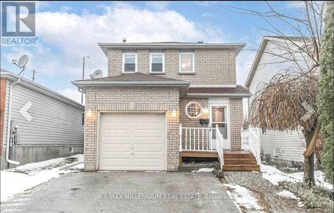 12 Assiniboine Dr