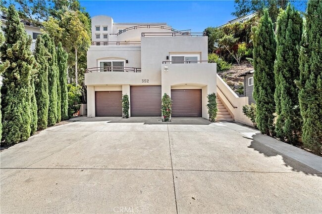 property at 352 Y Pl