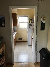 1208 Erin St, Unit A in Madison, WI - Foto de edificio - Building Photo
