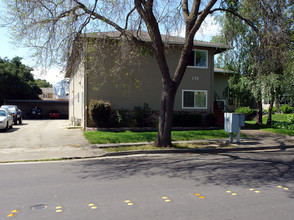 176 Towne Ter in Los Gatos, CA - Foto de edificio - Building Photo