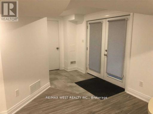 8 Hibiscus Ct in Brampton, ON - Building Photo - Building Photo