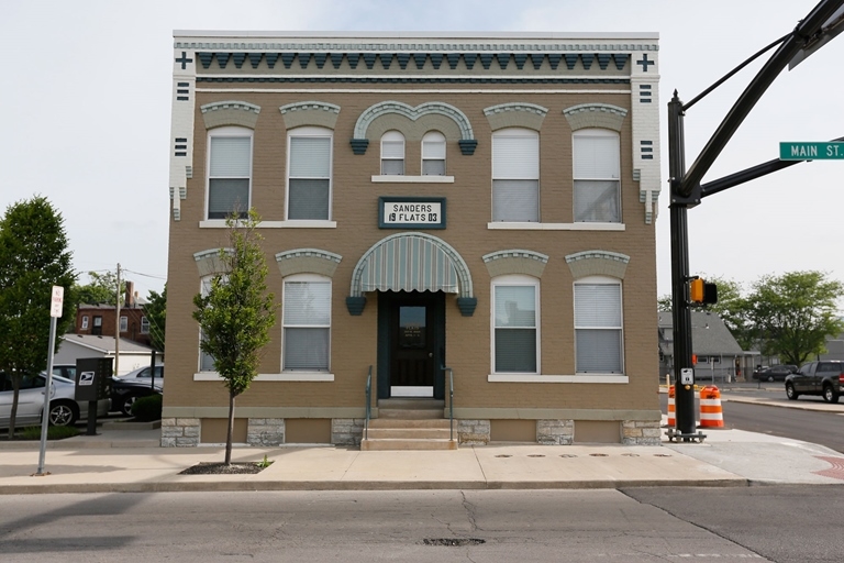 Sanders Flats in Muncie, IN - Building Photo