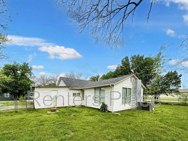201 S Ora St in Pryor, OK - Building Photo - Building Photo