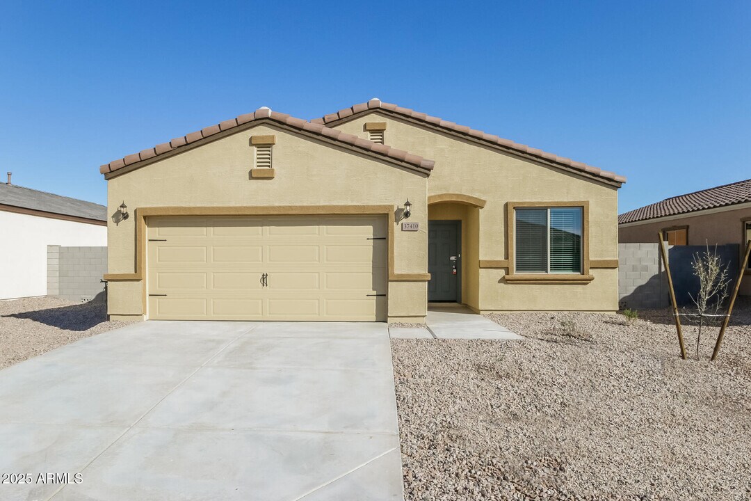 37410 W Prado St in Maricopa, AZ - Building Photo