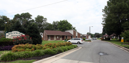 Rockwood Manor in Greensboro, NC - Building Photo - Building Photo