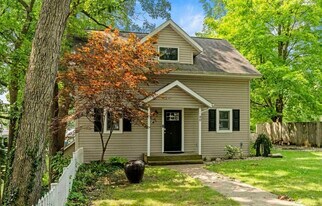 80 Lane 585 Lake James in Fremont, IN - Building Photo