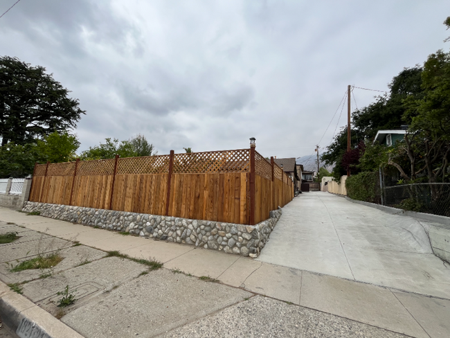 property at 1825 E Woodbury Rd