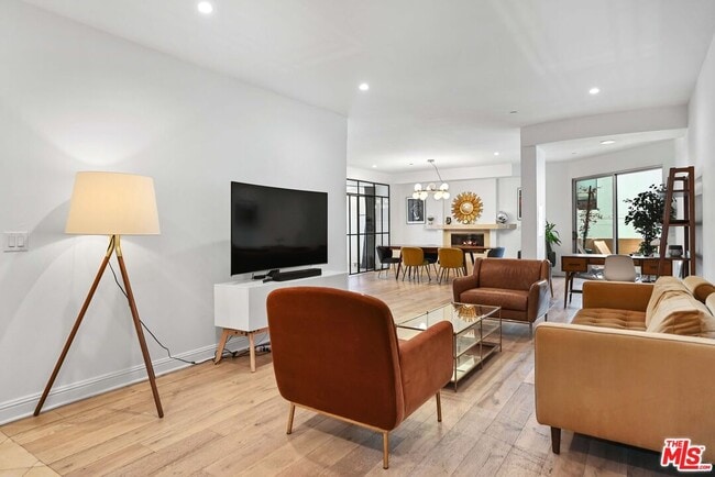 property at 1521 Greenfield Ave