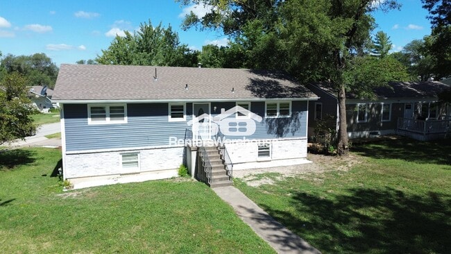 property at 6300 E 153 St