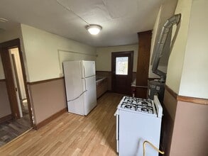 72 Virginia Ave in Johnson City, NY - Building Photo - Building Photo