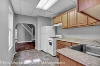 328 S Mount St photo'