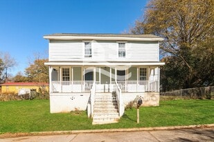 615 Arthur St in Lagrange, GA - Building Photo