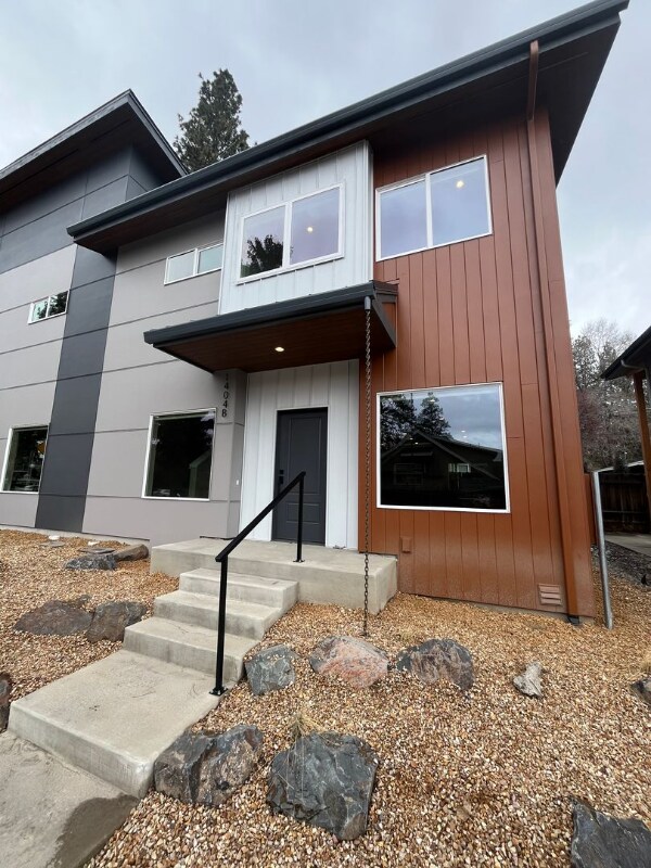 1404 NW Kingston Ave in Bend, OR - Building Photo - Building Photo