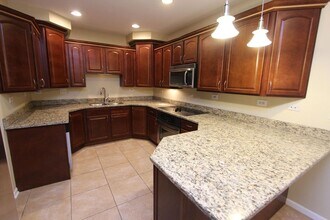 13254 W Heiden Cir in Lake Bluff, IL - Building Photo - Building Photo