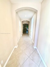 1117 SW 1st St, Unit #1127 in Fort Lauderdale, FL - Building Photo - Building Photo