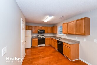 346 Windriver Trail in Powder Springs, GA - Building Photo - Building Photo