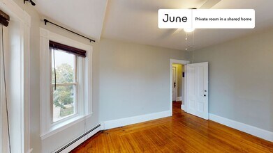 Private bedroom in 4 bed/2 bath Home in Boston, MA - Building Photo - Building Photo