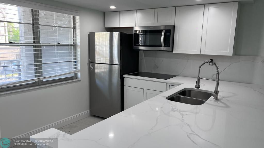 4899 NW 26th Ct-Unit -251 in Lauderdale Lakes, FL - Building Photo