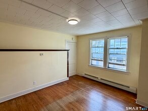 23 Farnham Ave in Torrington, CT - Building Photo - Building Photo